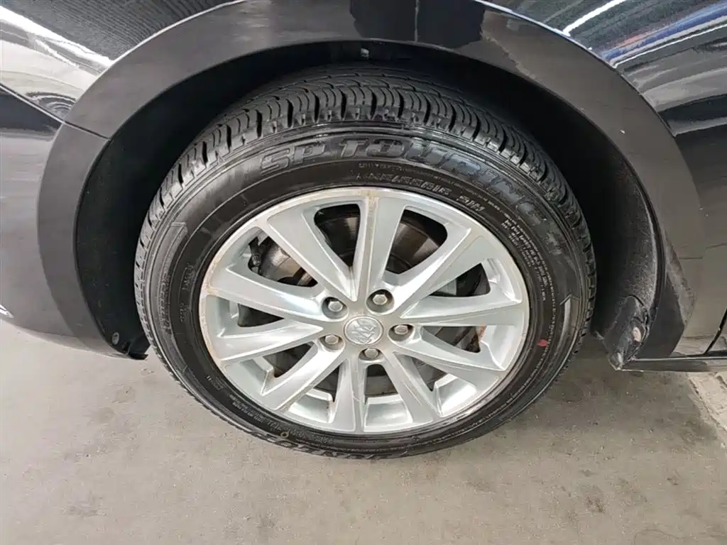 Buick Verano 2017 Sedan 20T DCT Leading фото 23