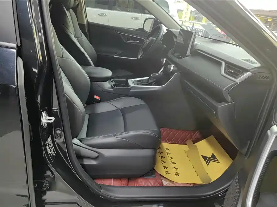 Toyota Wildlander 2022 2.0L CVT AWD Luxury Edition фото 8