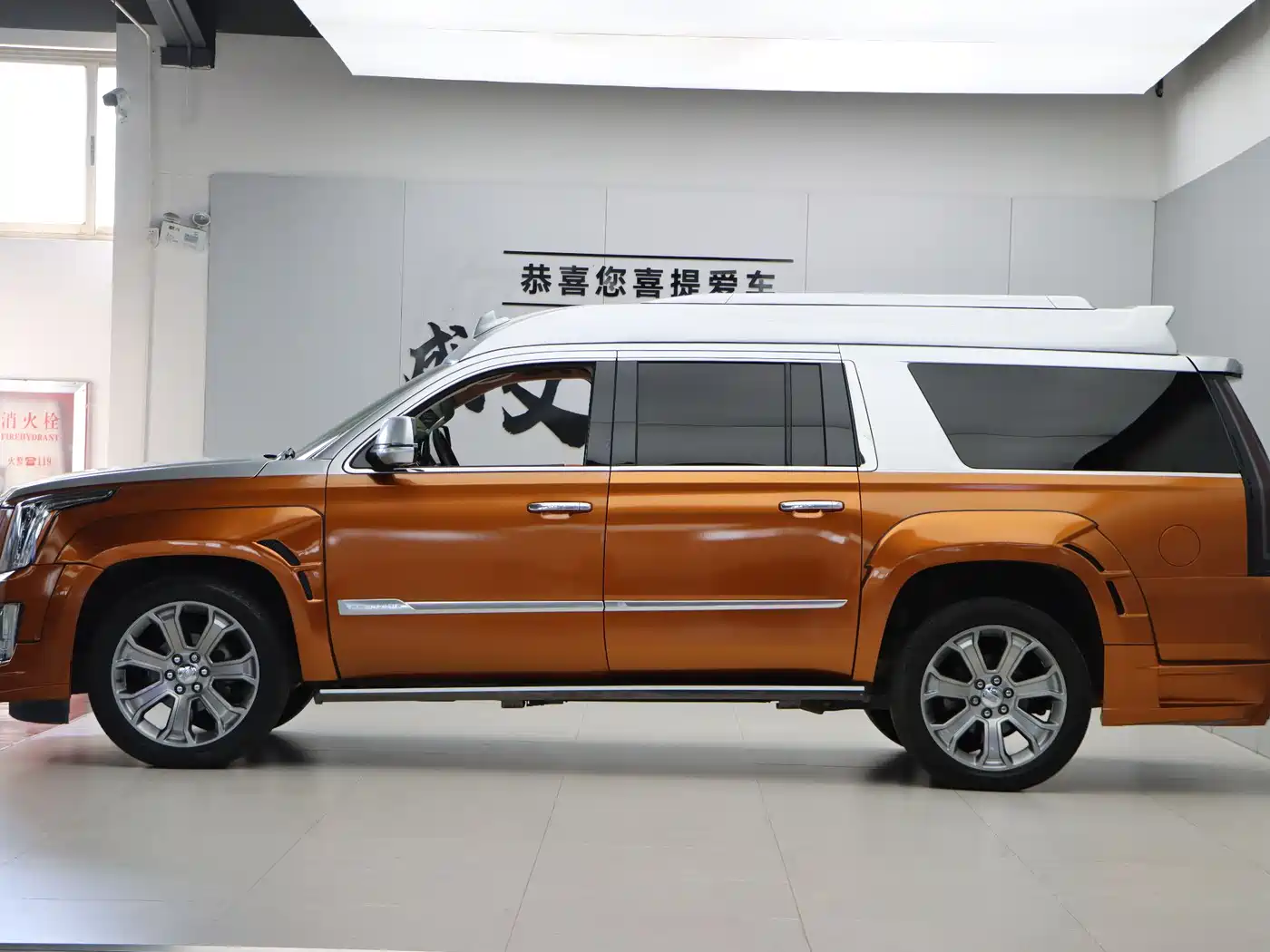 Cadillac Escalade 2017 6.2L ESV Platinum Extended фото 7