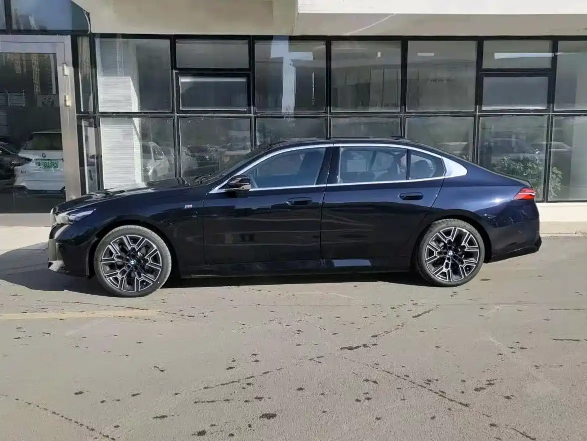BMW i5 2025 xDrive 50L M Sport Package фото 2