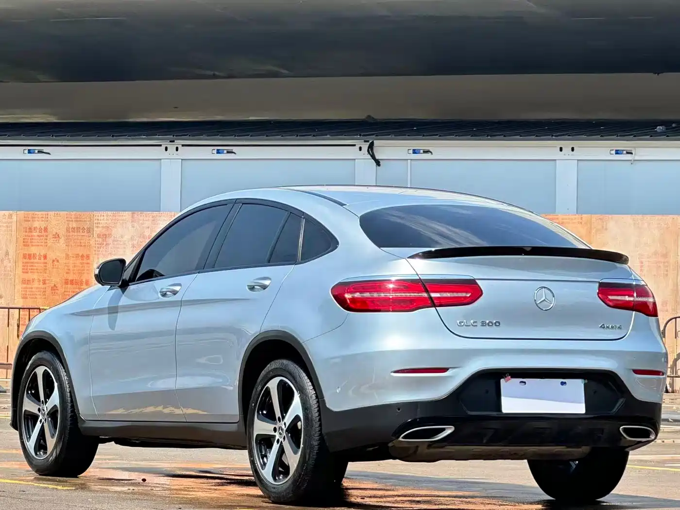 Mercedes-Benz GLC Coupe 2017 GLC 200 4MATIC Coupe SUV фото 13