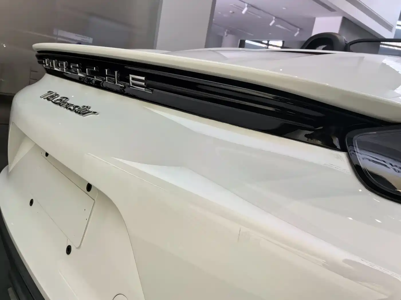 PORSCHE 718