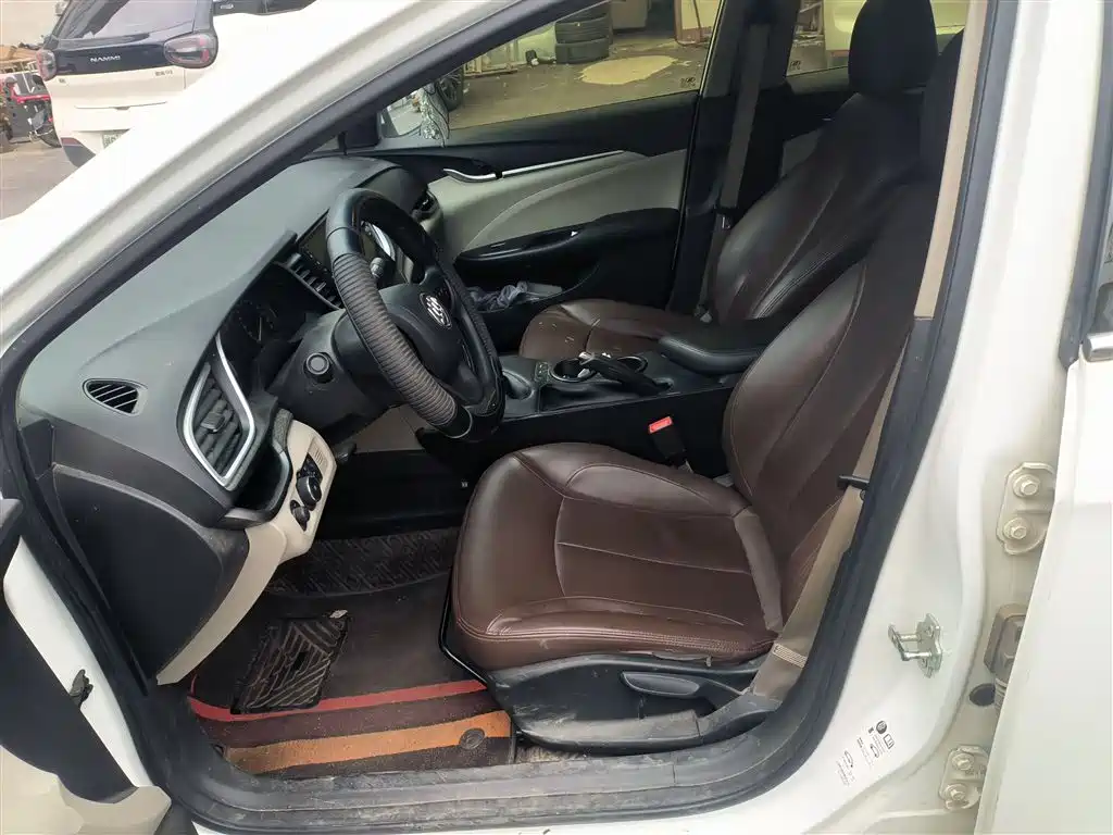 Buick Excelle 2017 15N Automatic Elite фото 15