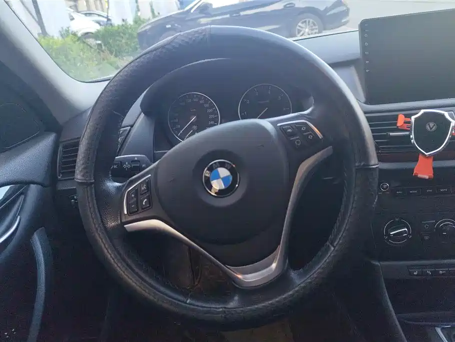 BMW X1 2015 Model sDrive18i Fashion Advanced Edition фото 15