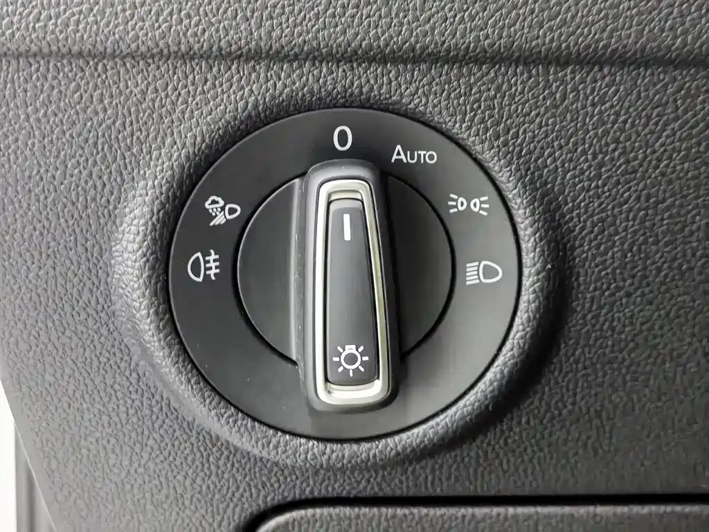 Volkswagen Tiguan L 2023 Facelift 330TSI Auto FWD R-Line Premium фото 21