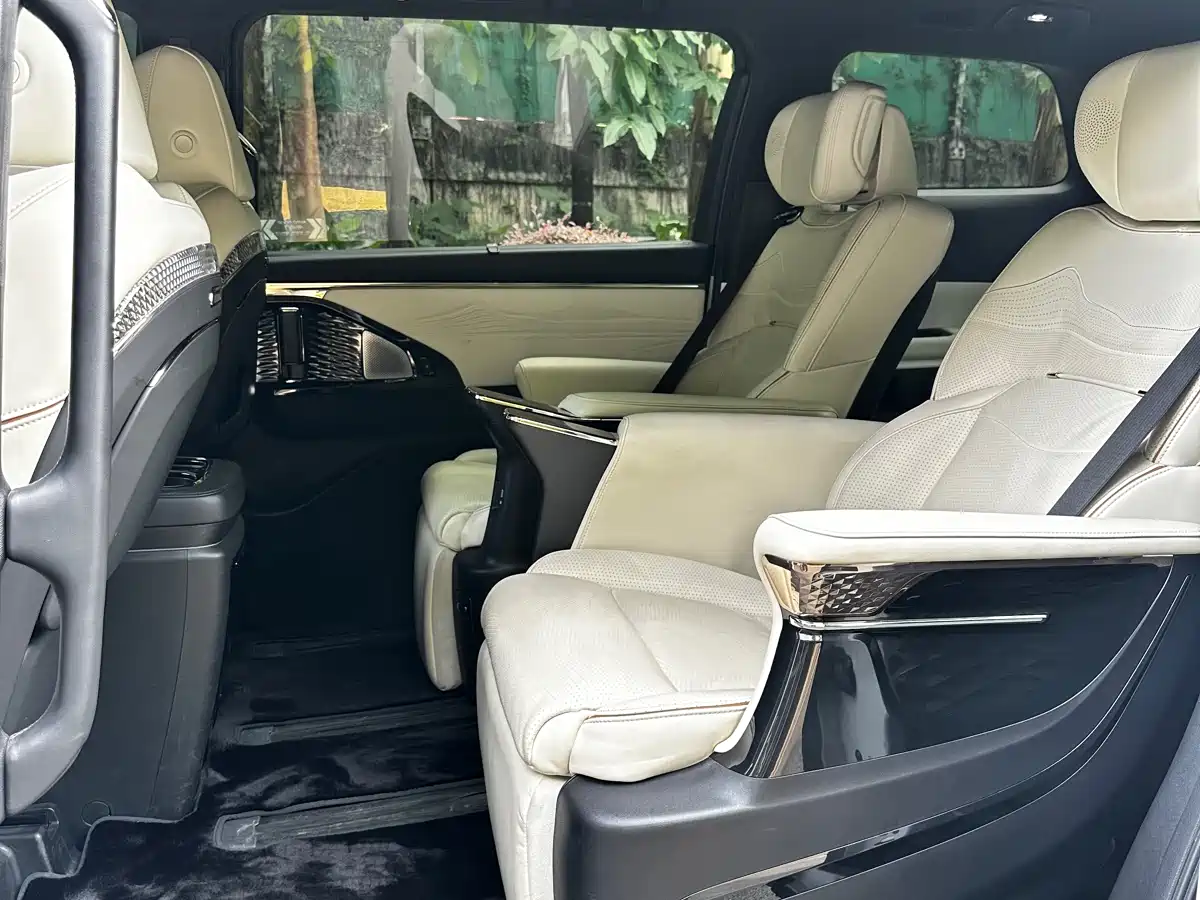 GAC Trumpchi Trumpchi M8 2023 Model Master Series Hybrid Royal Edition фото 4