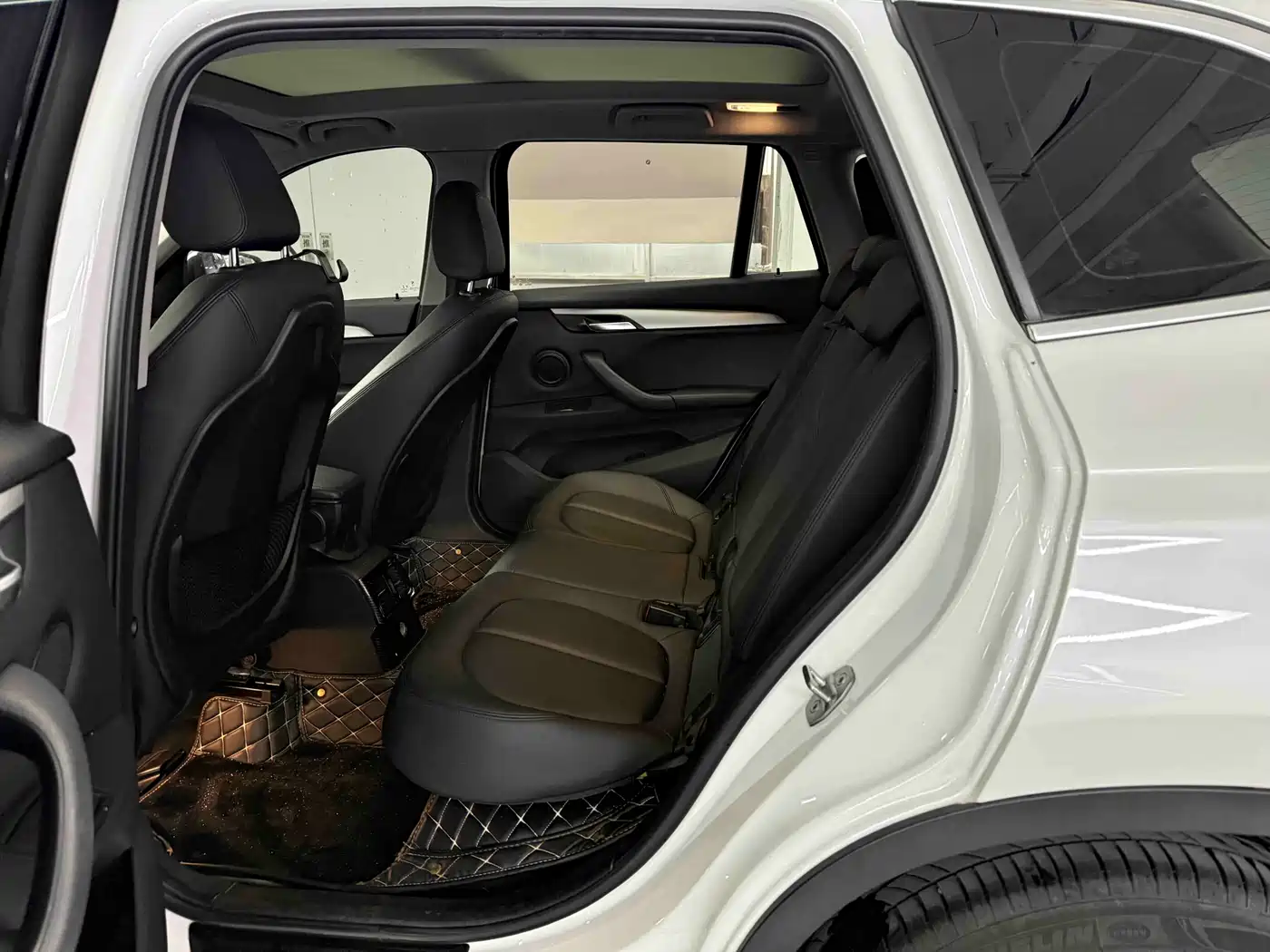 BMW X1 2018 sDrive20Li Leading Model фото 5