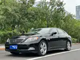 Фото 1 - Lexus LS