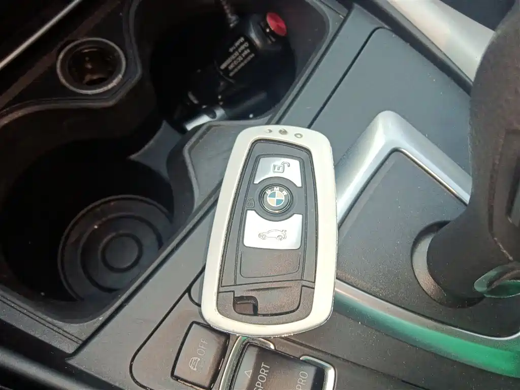 BMW 1 Series (Import) 2016 118i Leading фото 17