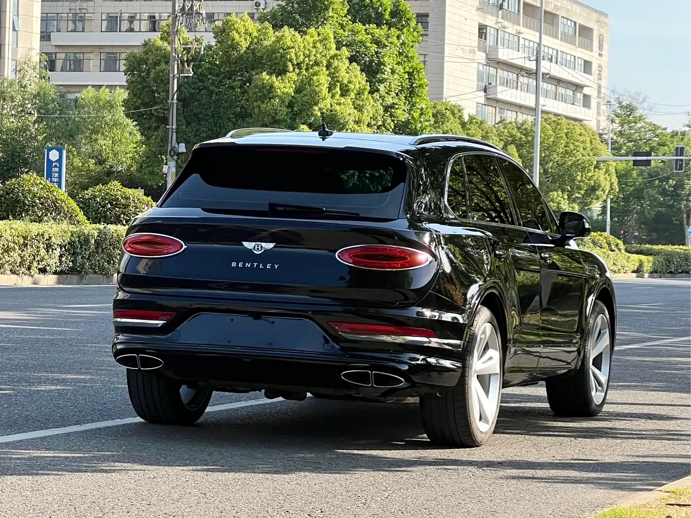 Bentley Bentayga 2021 4.0T V8 фото 3