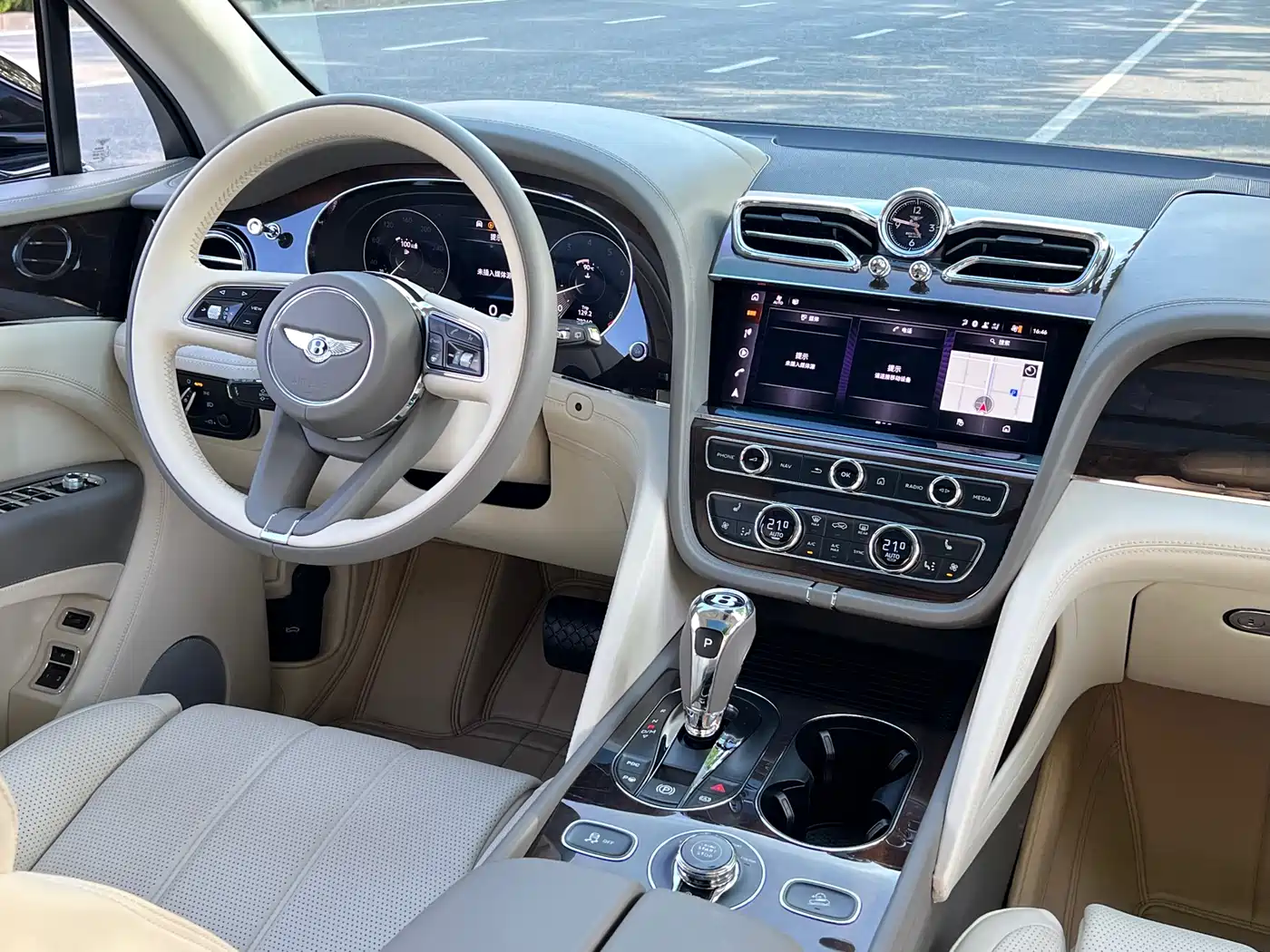 Bentley Bentayga 2021 4.0T V8 фото 10