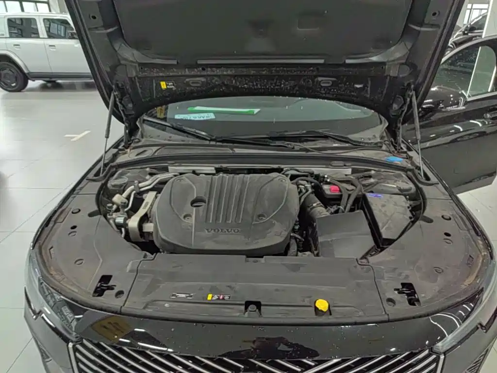 Photo 20 - Volvo S90