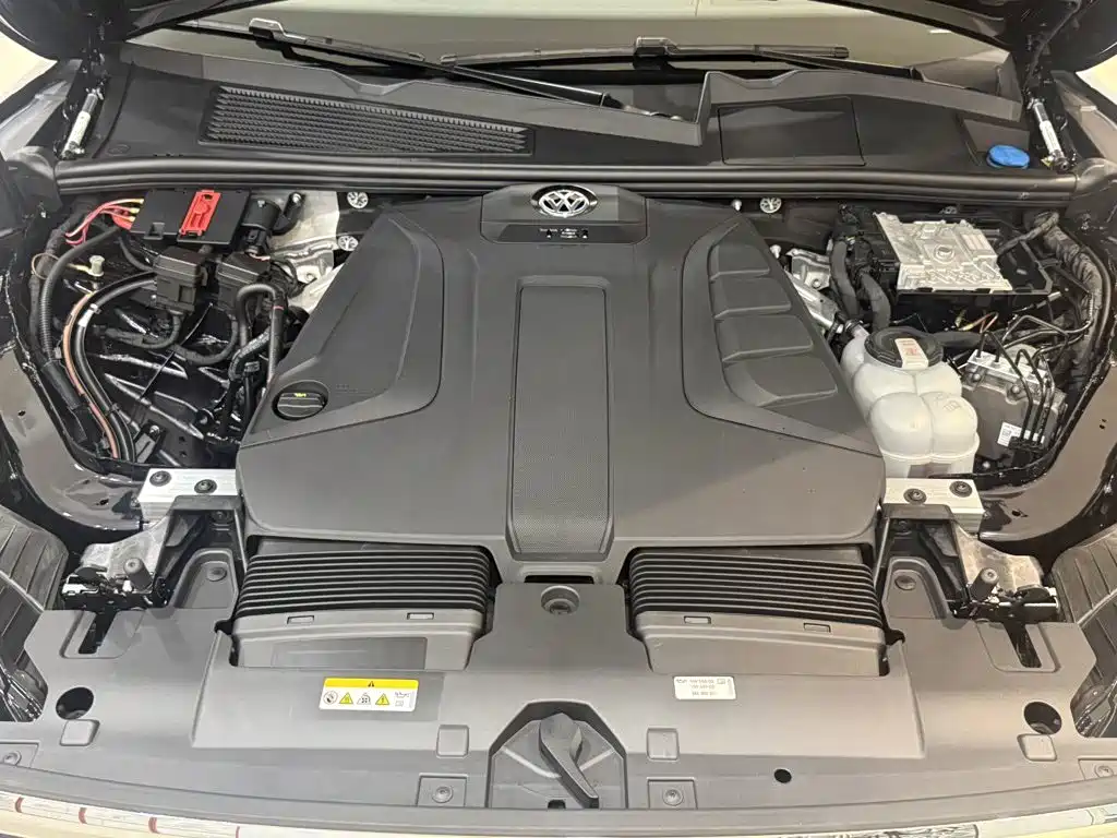 Фото 24 - Volkswagen Touareg