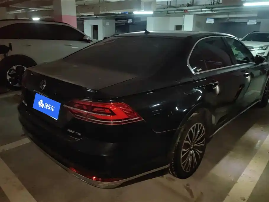 Volkswagen Phideon 2021 380TSI Luxury Edition фото 3