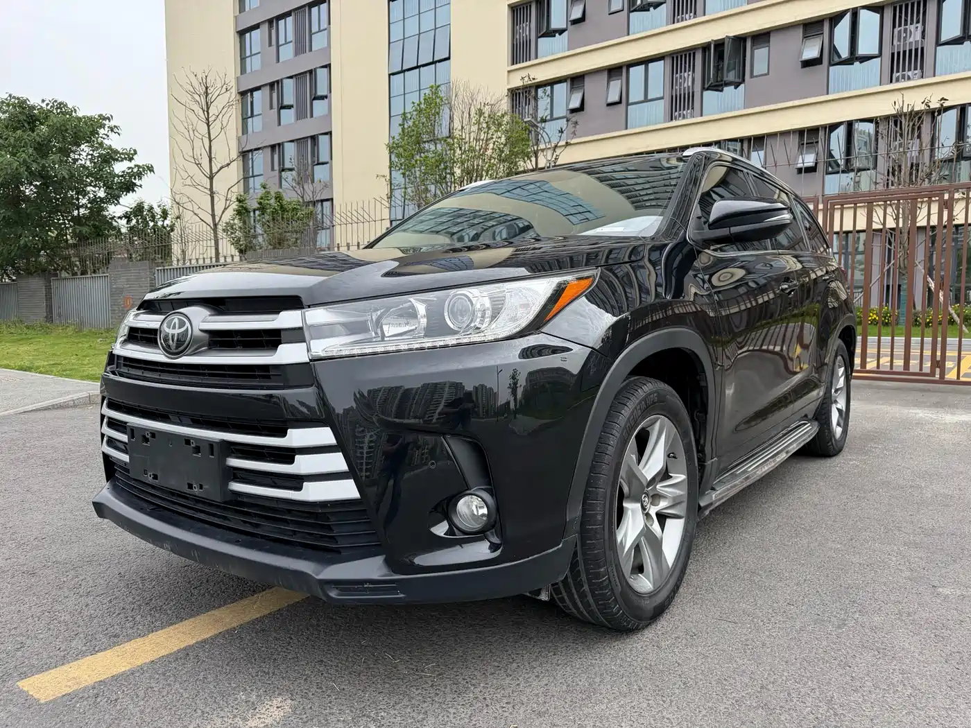 Toyota Highlander 2018 2.0T 4WD Luxury 7-seater China VI