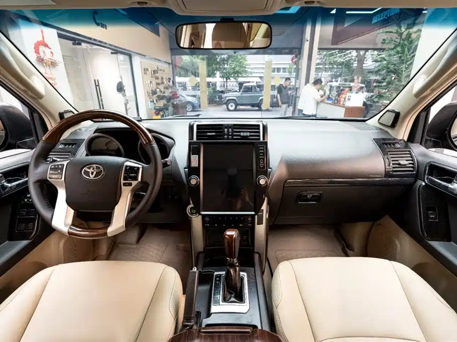 Toyota Prado 2010 4.0L Automatic TX-L фото 9