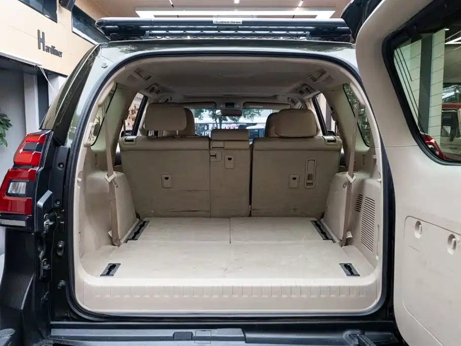 Toyota Prado 2010 4.0L Automatic TX-L фото 7
