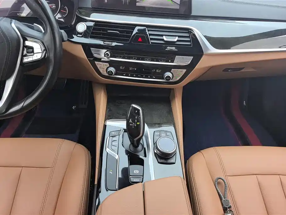 BMW 5 Series 2018 Facelift 530Li Leading M Sport Package фото 16