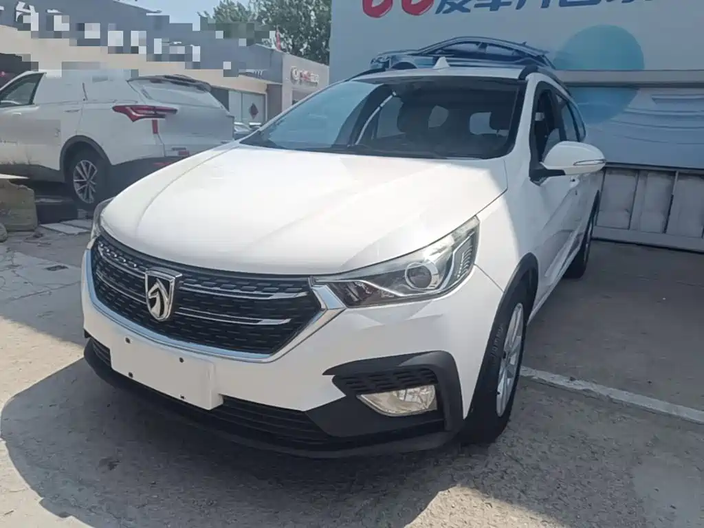 Baojun 310W 2018 1.5L Automatic Fashion China VI