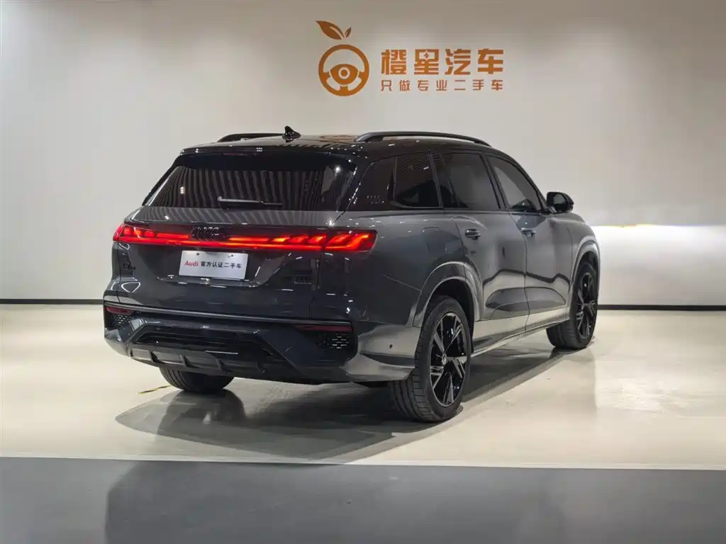 Audi Q6 2024 2024 45 TFSI quattro Shadow Warrior Edition 6-seater