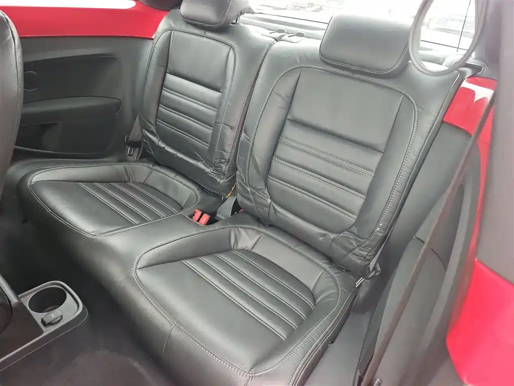 Volkswagen Beetle 2015 280TSI фото 17