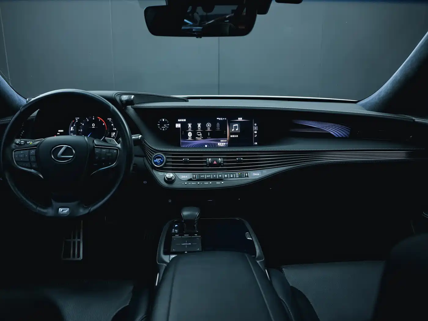 Lexus LS 2018 500h F SPORT China V фото 9