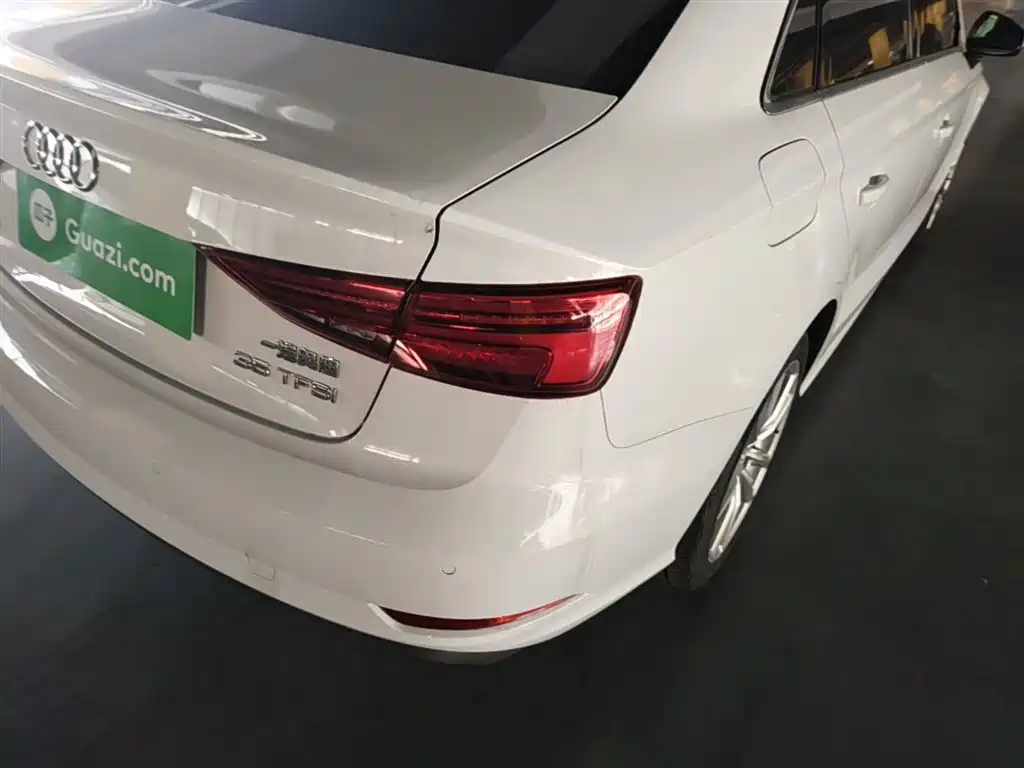 Audi A3 2018 30th Anniversary Limousine 35 TFSI Progressive фото 8