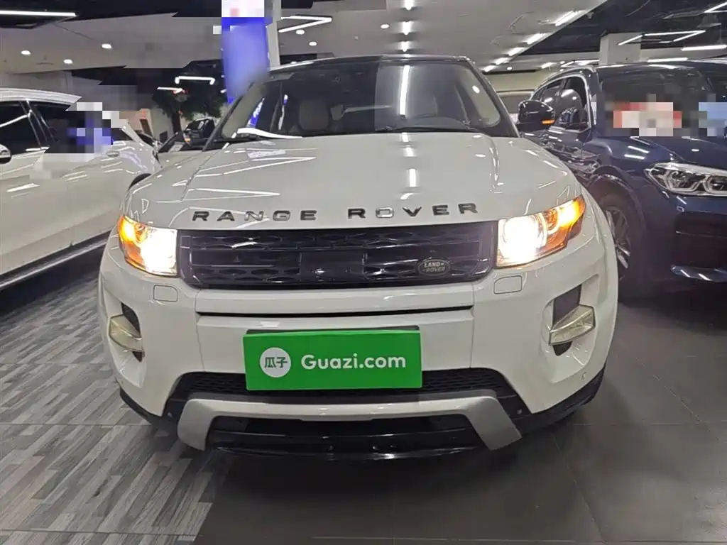 Land Rover Range Rover Evoque 2015 2.0T 5-Door Dynamic Edition фото 3