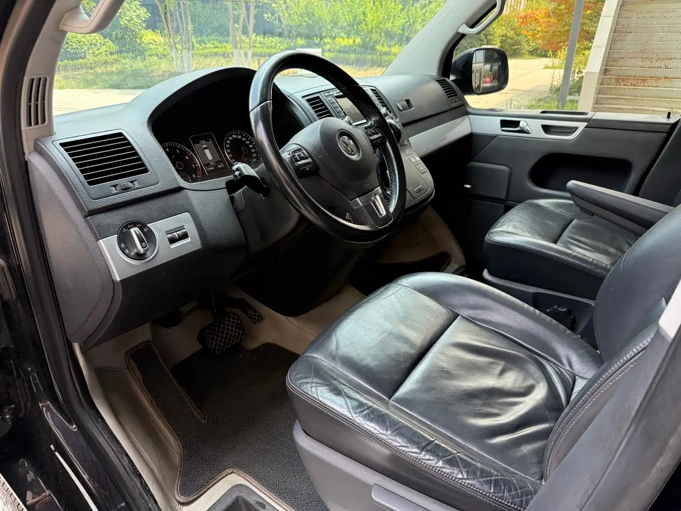 Volkswagen Multivan 2014 2012 2.0TSI 2WD Business Edition