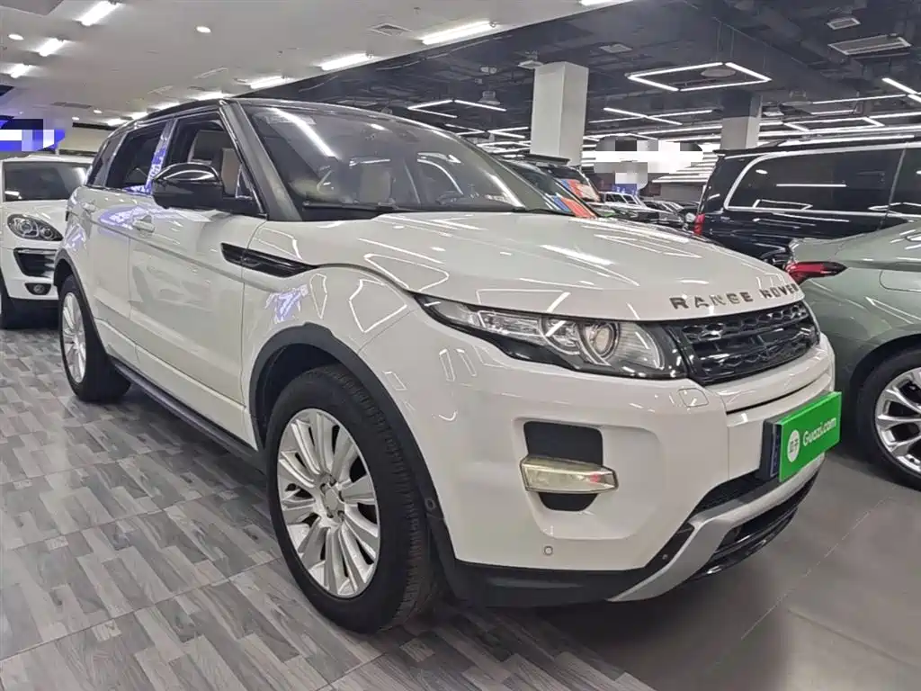 Land Rover Range Rover Evoque 2015 2.0T 5-Door Dynamic Edition фото 4