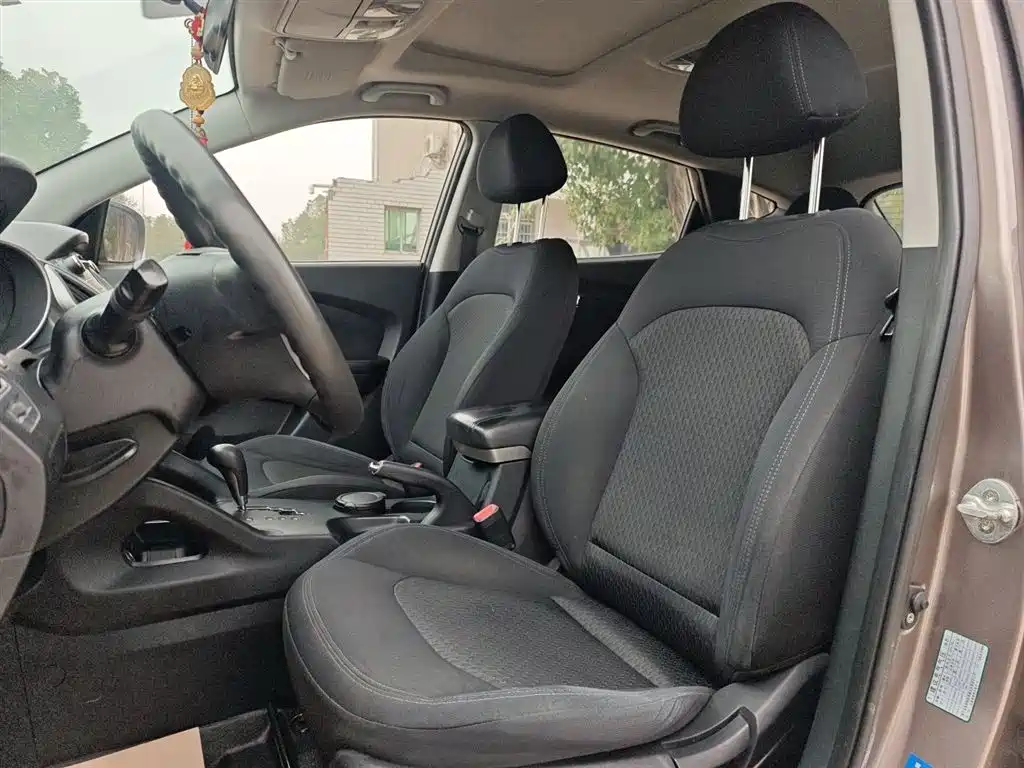 Hyundai Beijing Hyundai ix35 2015 2.0L Automatic 2WD Comfort China V фото 15