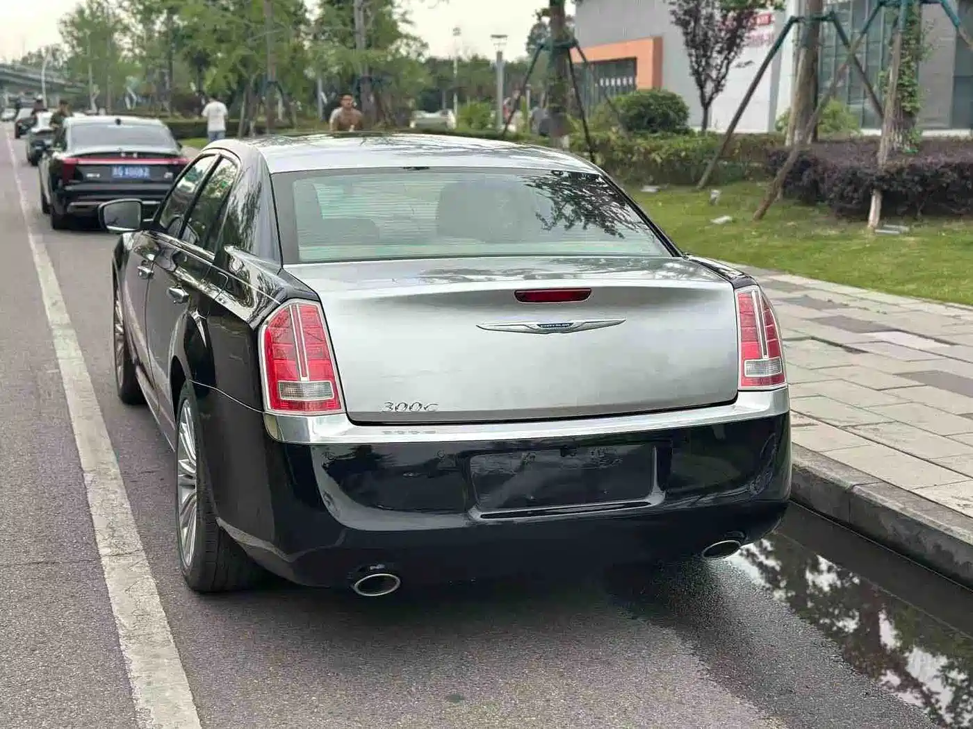Photo 15 - Chrysler 300C (Import)