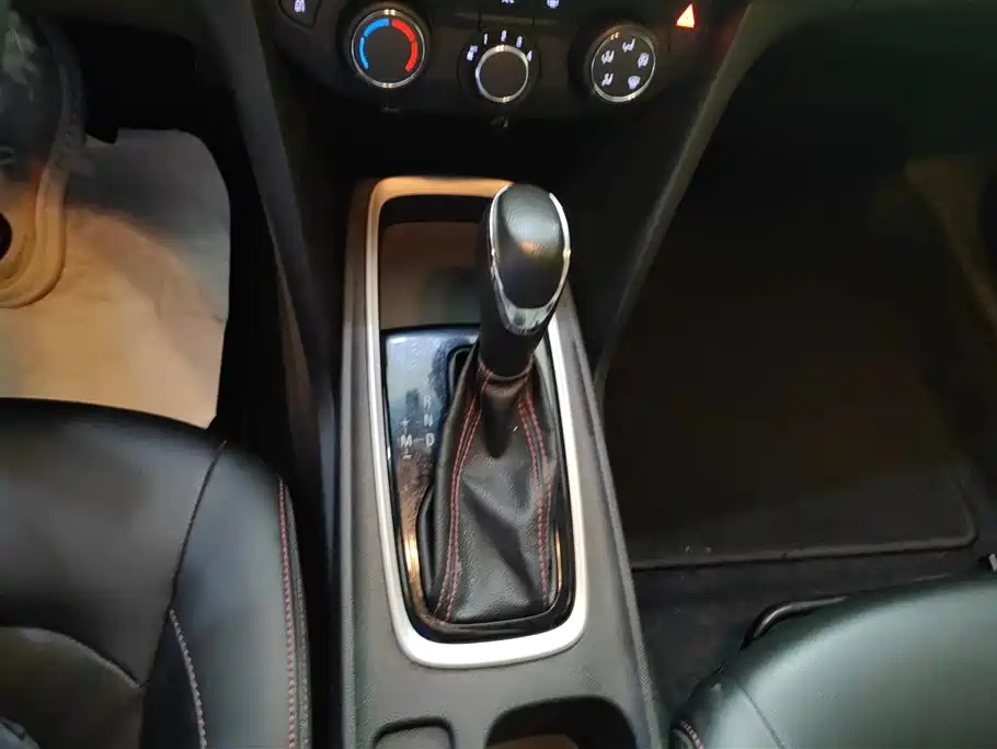 Chevrolet Monza 2019 Redline 320T DCT Joy Edition China VI фото 16