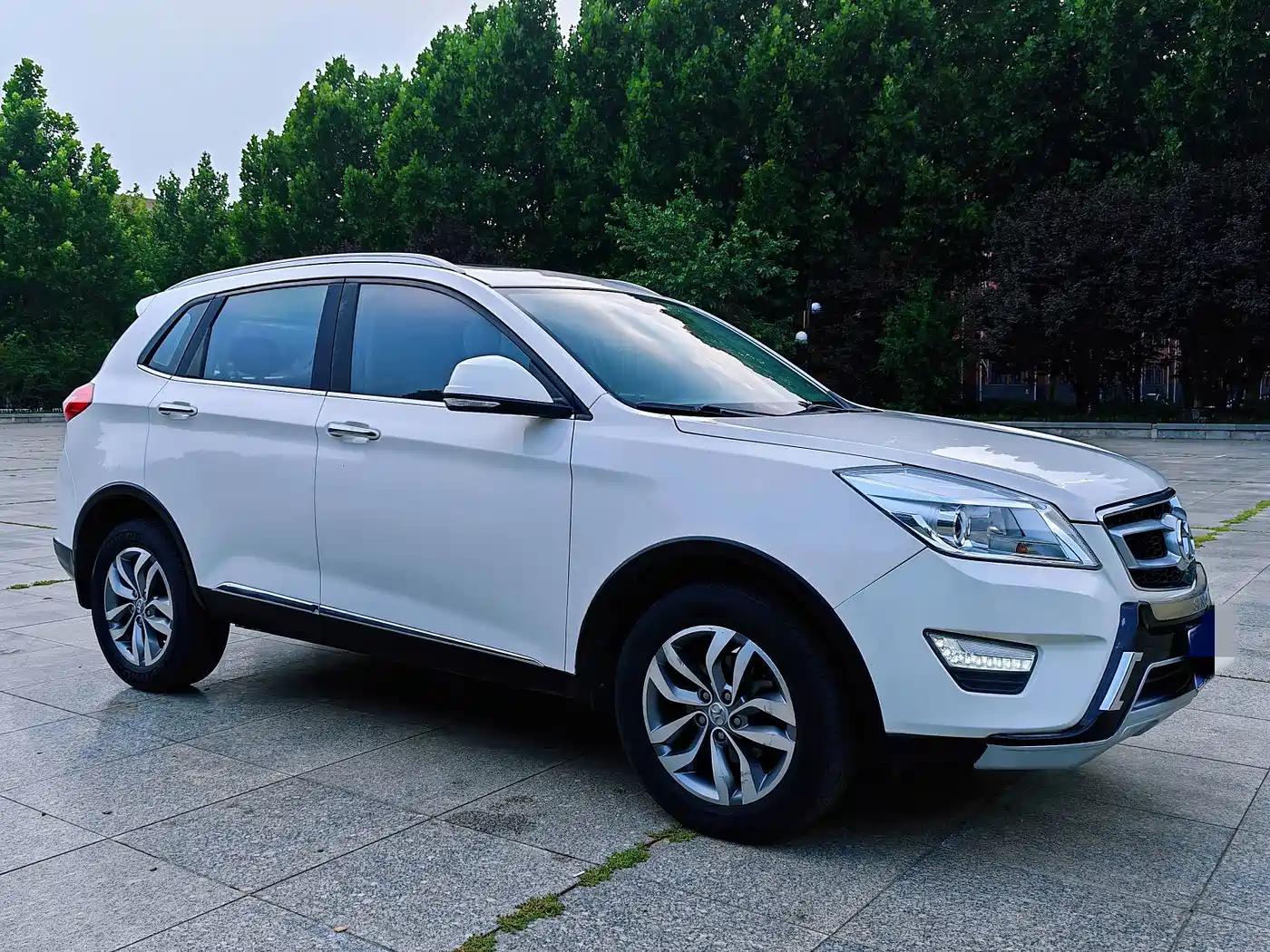 BAIC Senova X65 2015 2015 2.0T Manual Luxury