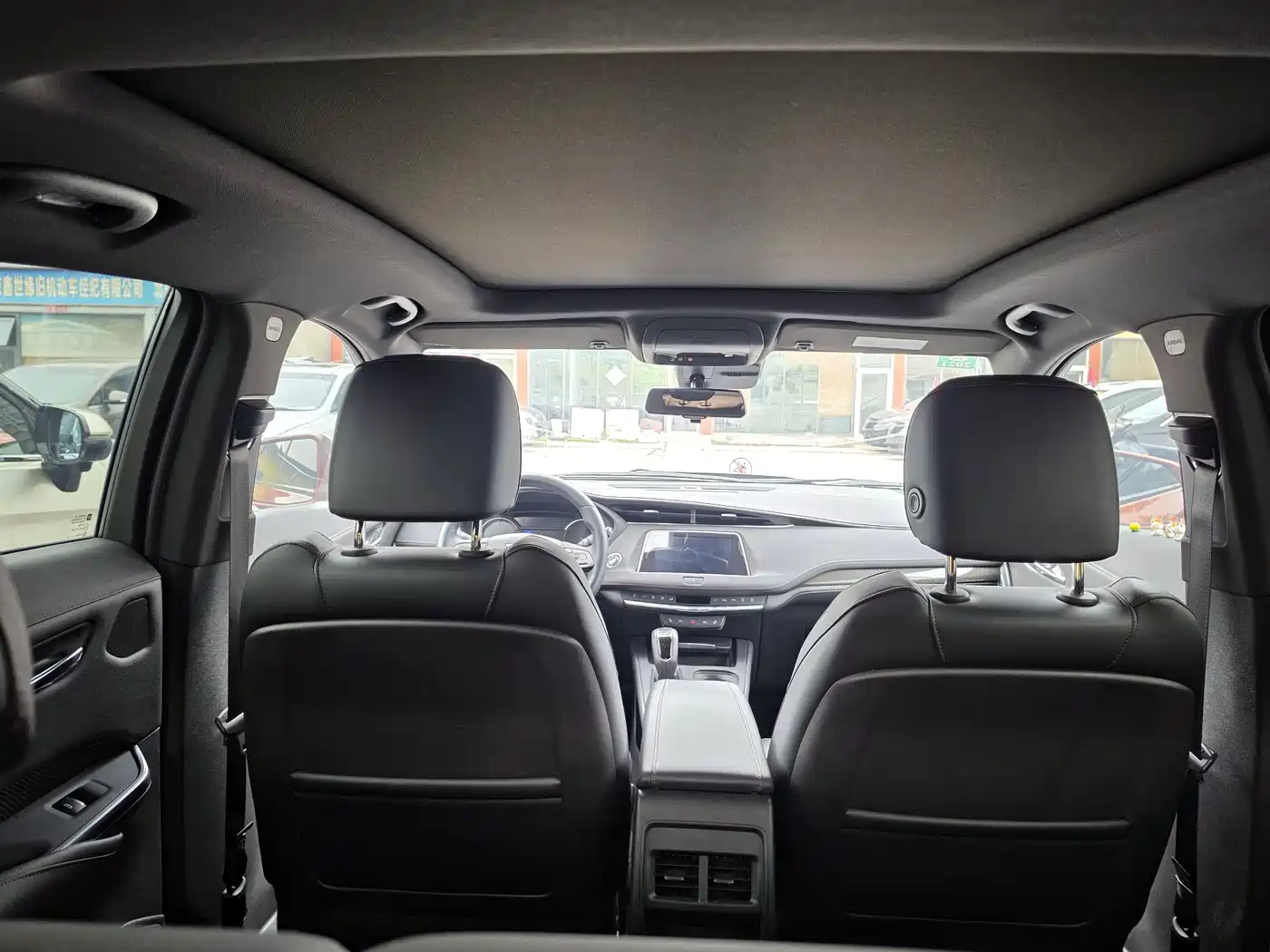 Cadillac XT4 2018 28T 4WD Leading Sport Edition фото 15