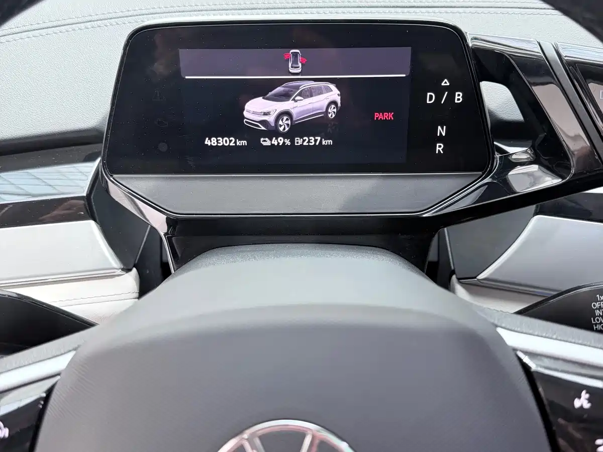 VOLKSWAGEN ID.6 CROZZ