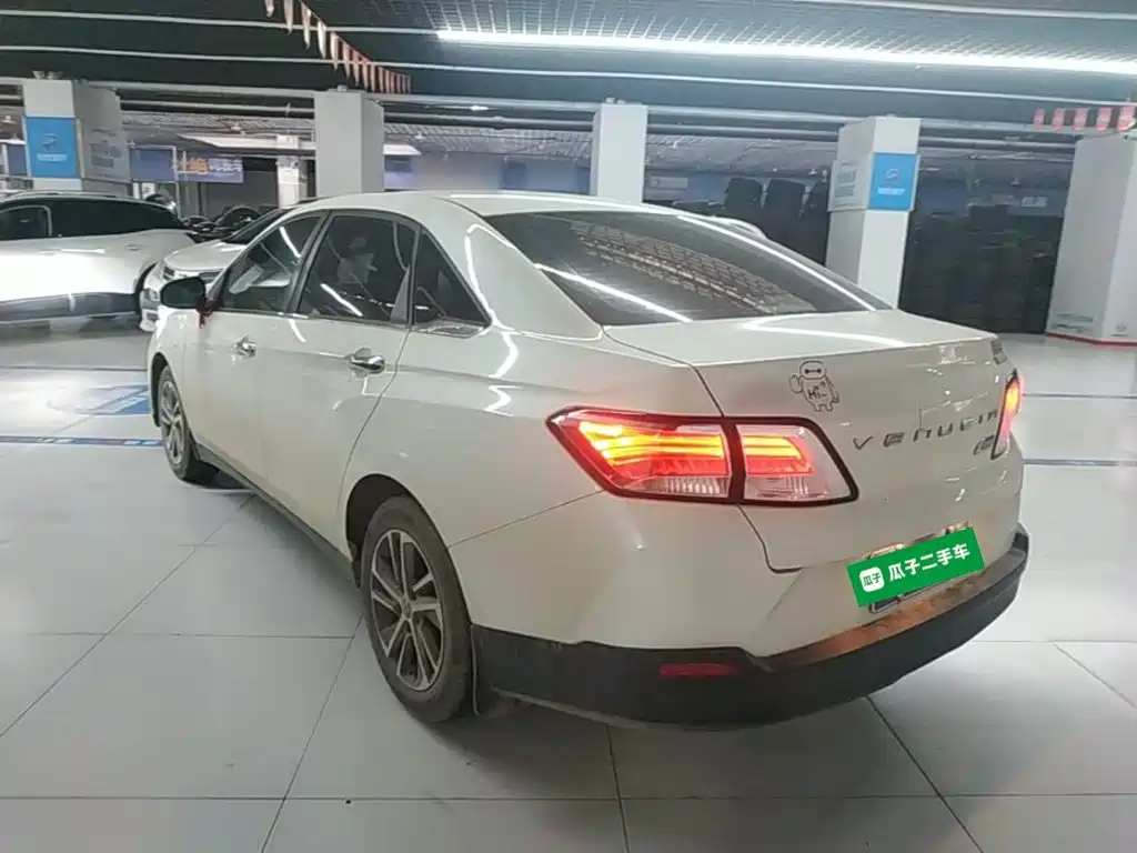 Venucia D60 2021 2020 1.6L XE CVT Premium Edition