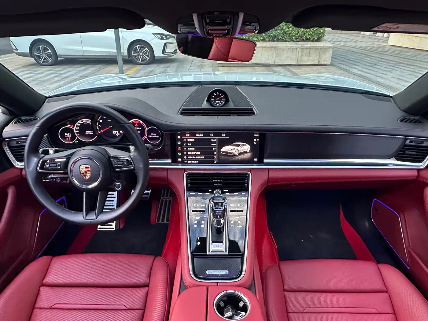 Porsche Panamera 2023 Panamera Executive Long Wheelbase Platinum Edition 2.9T фото 8
