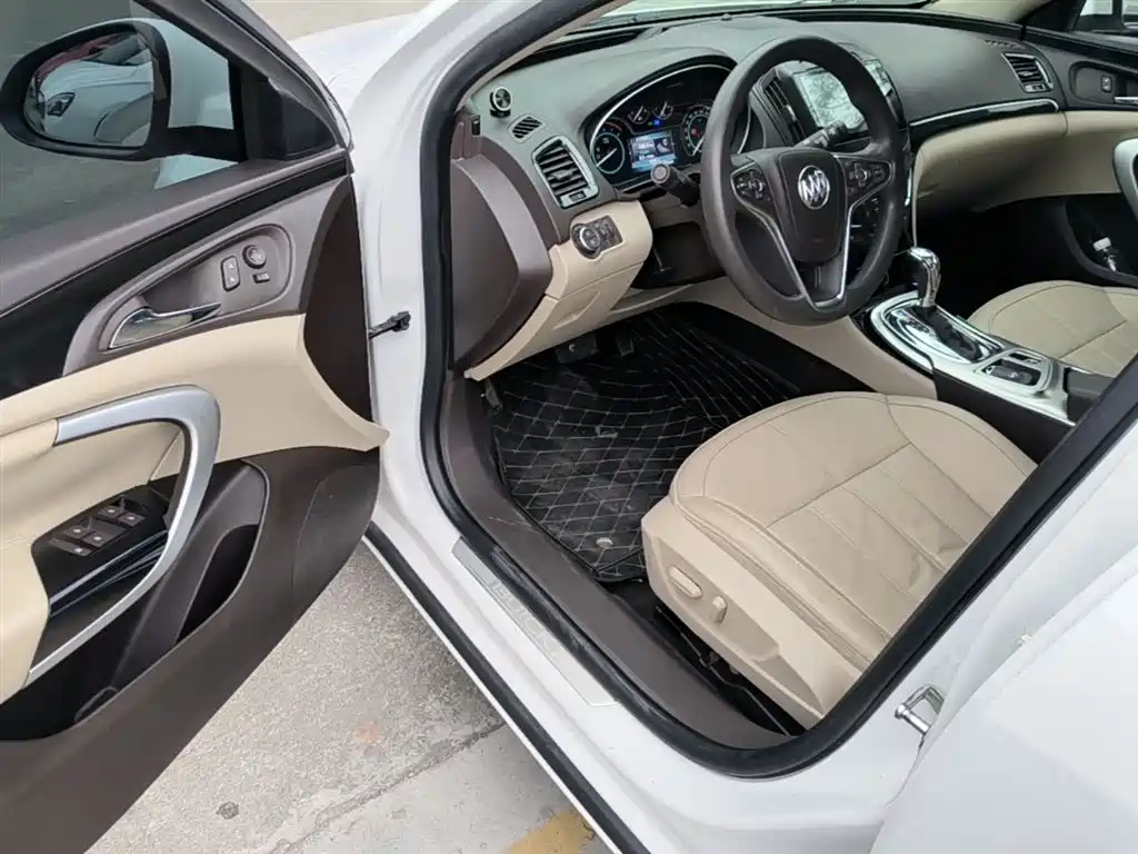 Buick Regal 2015 2.0L Elite Fashion Model фото 16