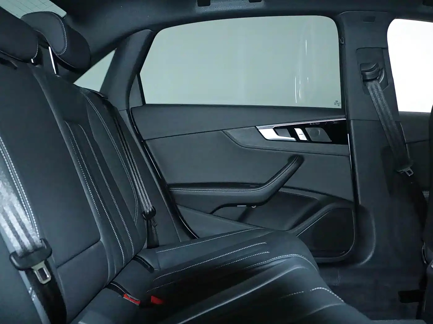 Audi A4L 2024 40 TFSI Luxury Dynamic фото 8