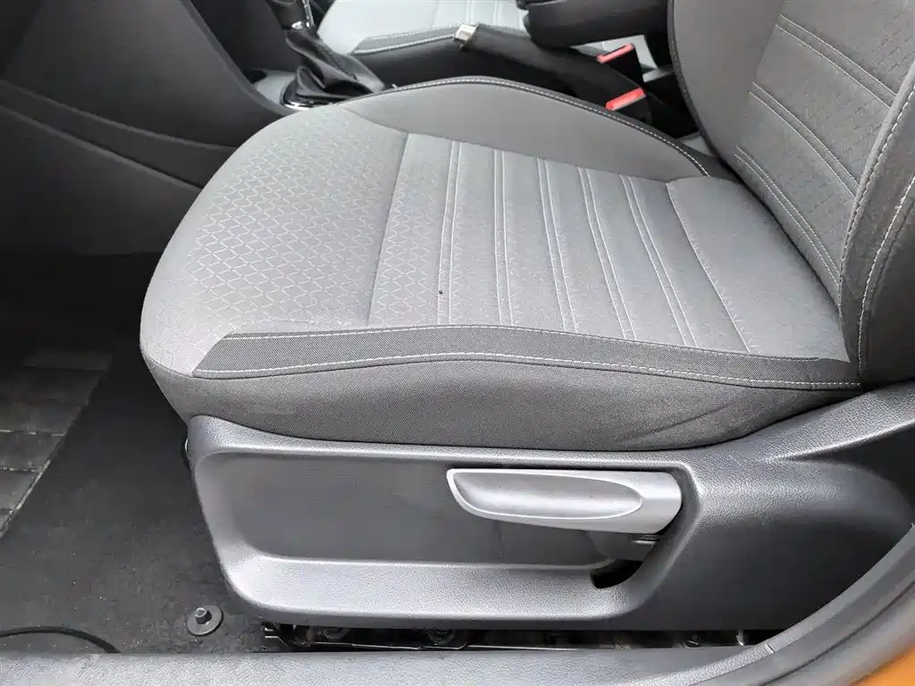 Volkswagen Polo 2018 1.5L Cross Polo Auto фото 20