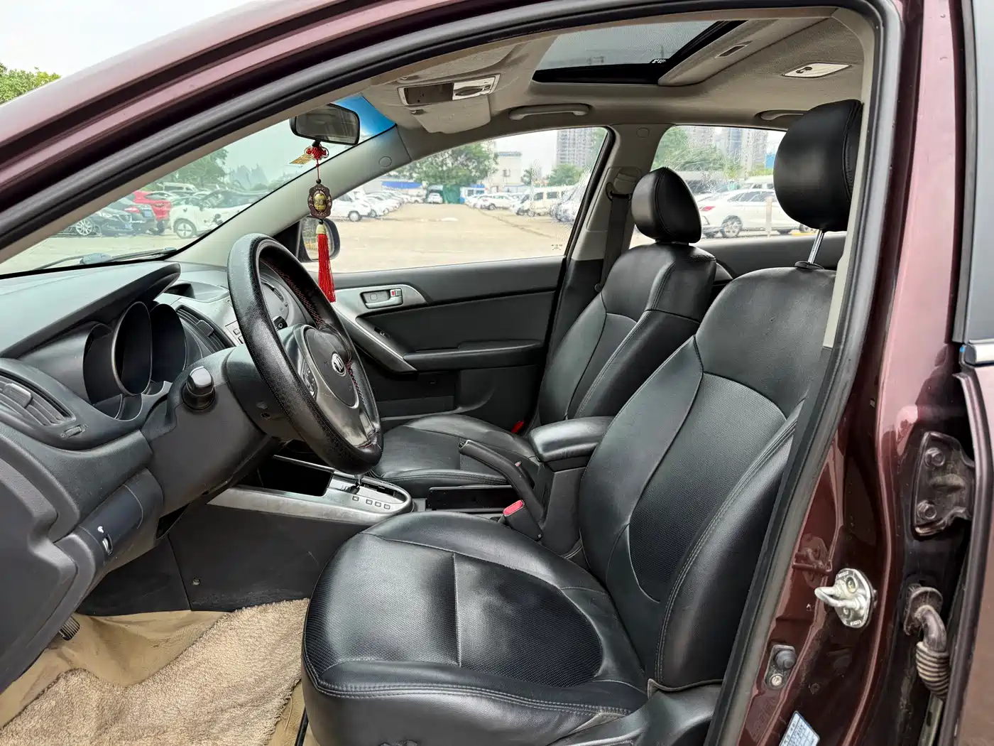 Kia Forte 2012 1.6L AT GLS Commemorative Edition фото 6