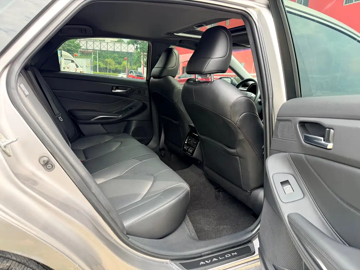 Toyota Avalon 2019 2.0L XLE Premium Edition (China VI) фото 19