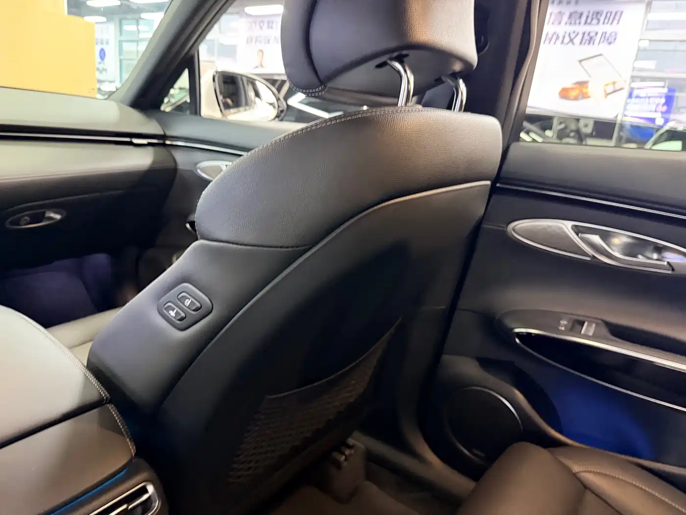 Genesis GV70 2023 2.5T AWD Luxury фото 19