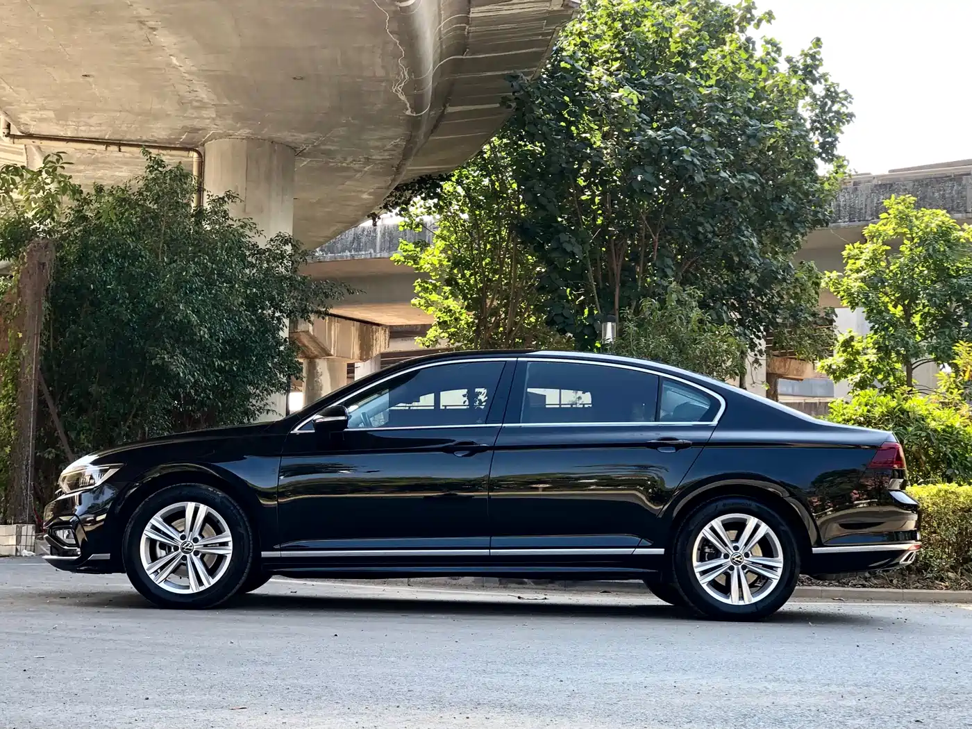Volkswagen Magotan 2025 Popular Edition 280TSI DSG Comfort фото 3