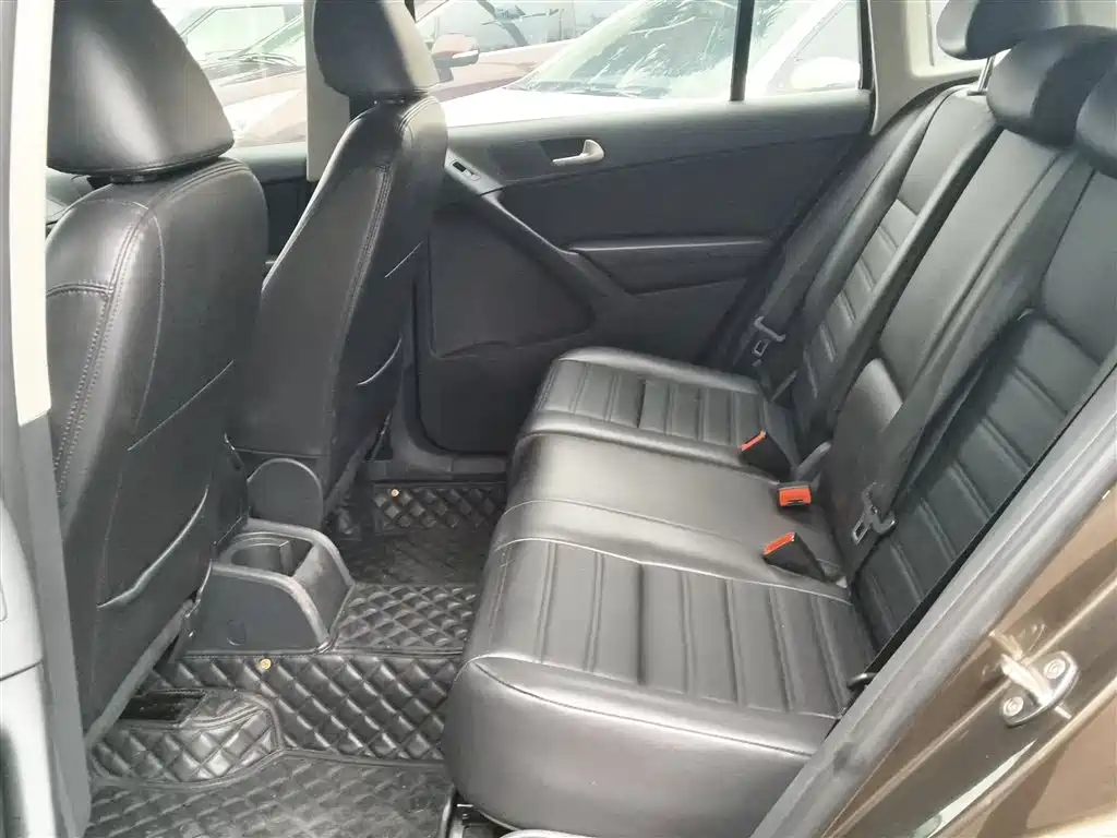 Volkswagen Tiguan 2015 1.8TSI Automatic 2WD Trendline фото 13