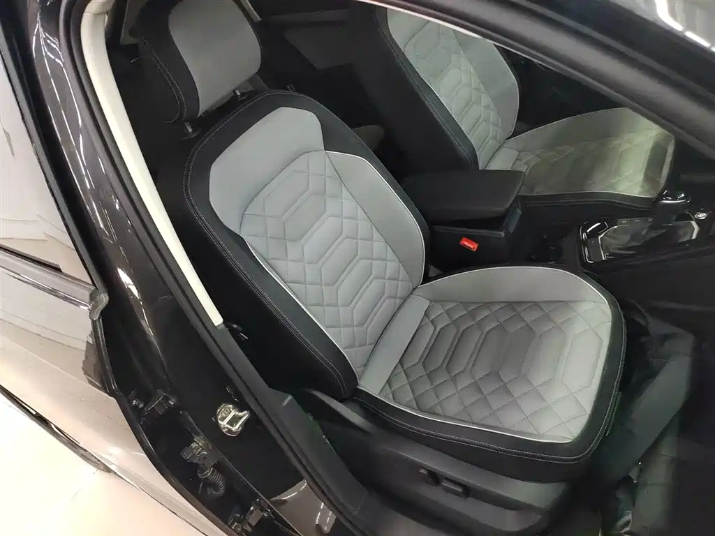 Volkswagen Tayron 2025 Facelift Mass Enjoyment 330TSI фото 20