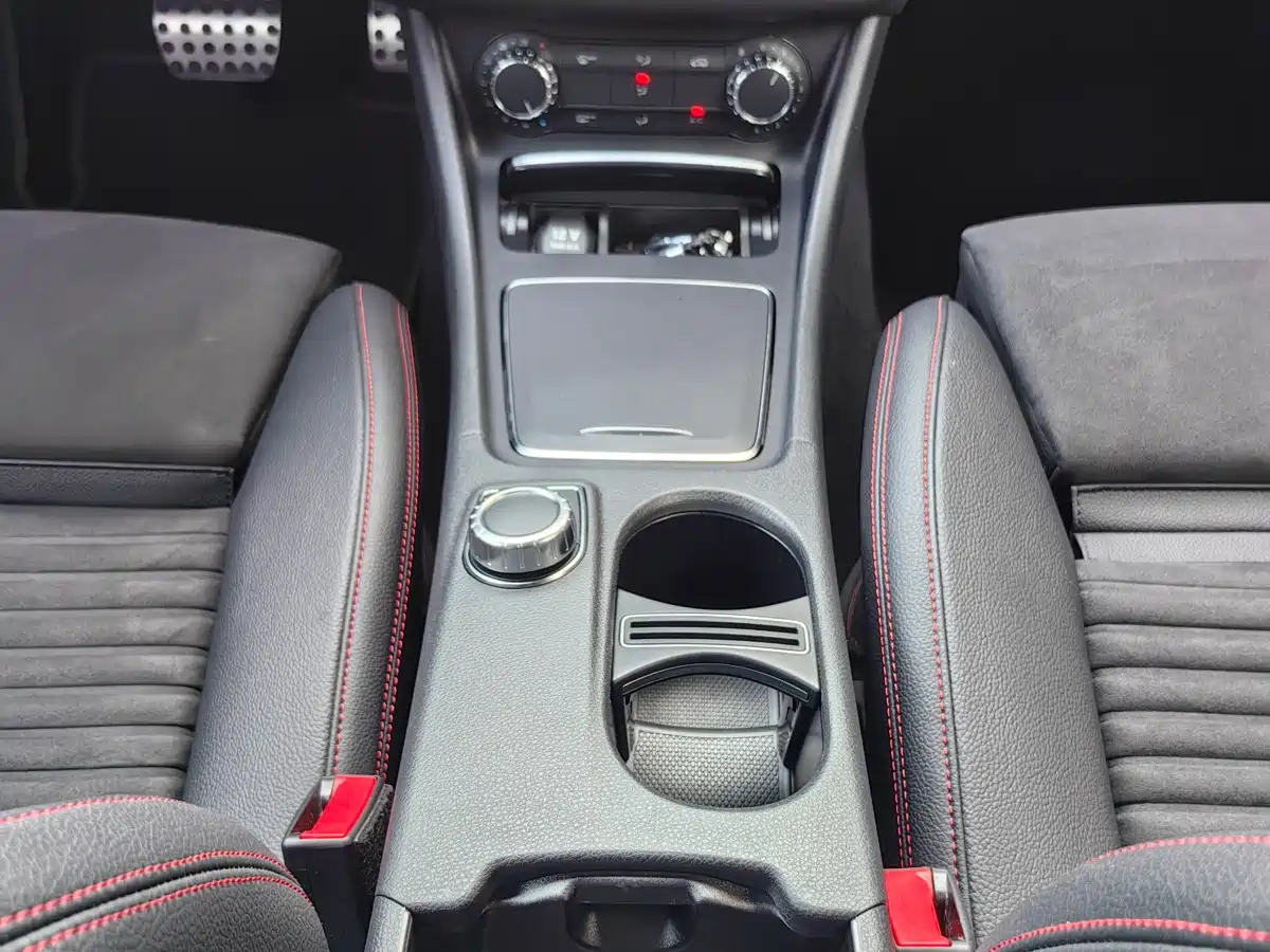 Mercedes-Benz CLA (Import) 2017 CLA 220 4MATIC фото 15
