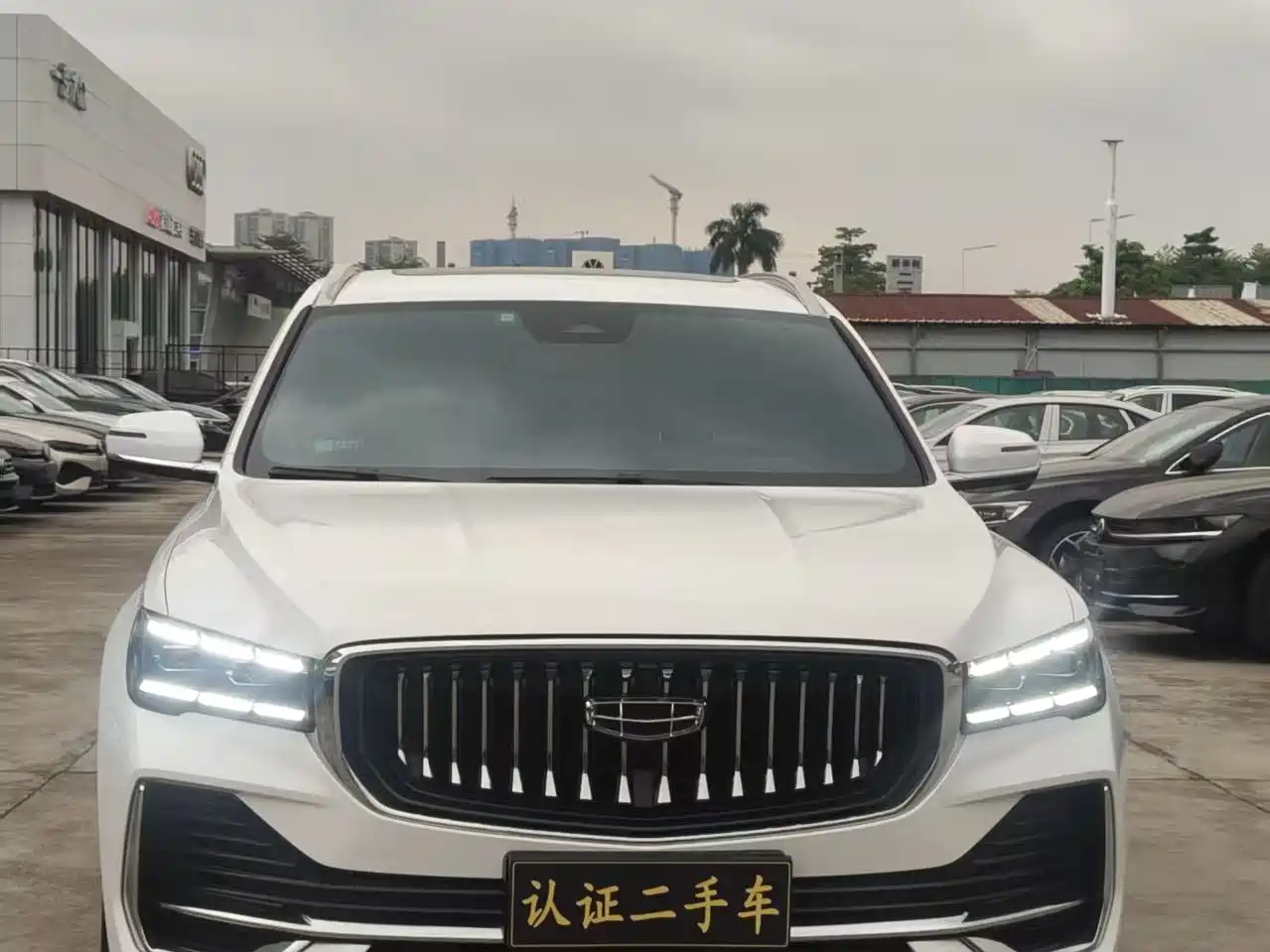 Фото 2 - Geely Xingyue L