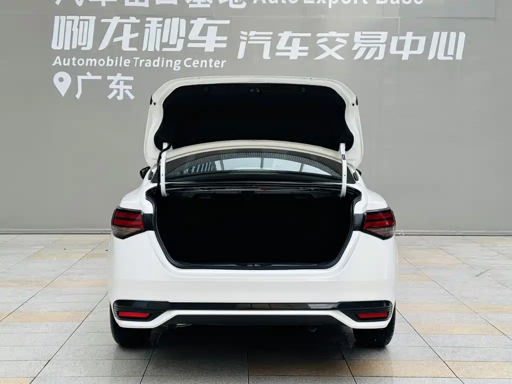 Nissan SYLPHY, миниатюра 17
